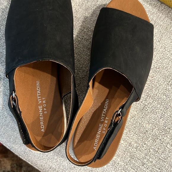 Adrienne Vittadini sandal 8 - Picture 5 of 7